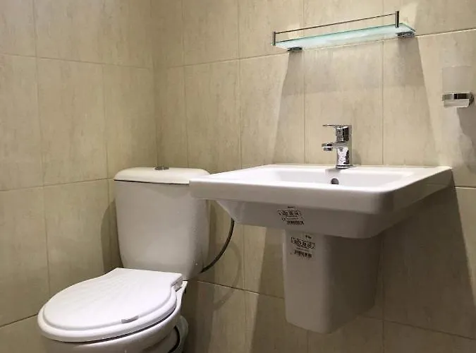 Izgrev 24а Къща за гости 3*