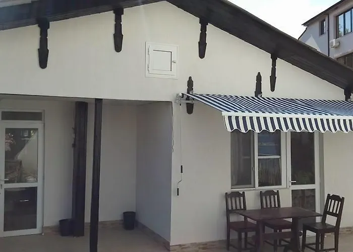 Izgrev 24а Къща за гости