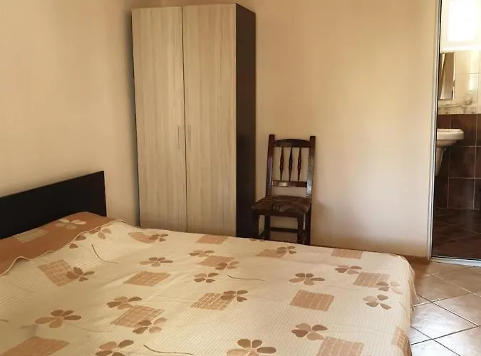 Izgrev 24а 3* Черноморец